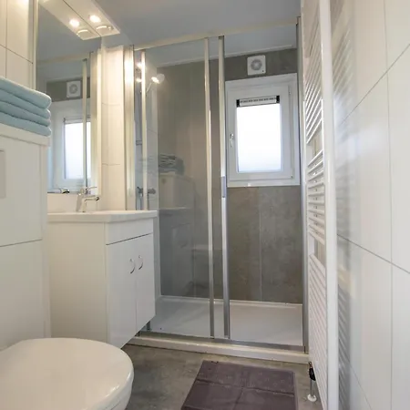 Chalet De Zwaluw Heiloo